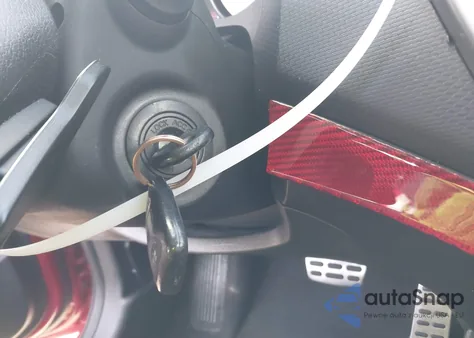 2013 Hyundai Veloster Base W/Black z USA, uszkodzony, nr VIN KMHTC6AD8DU095071